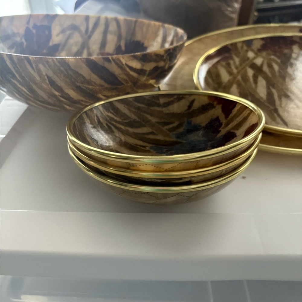 Floral Patterned Dinnerware Set - Picture 7 of 7